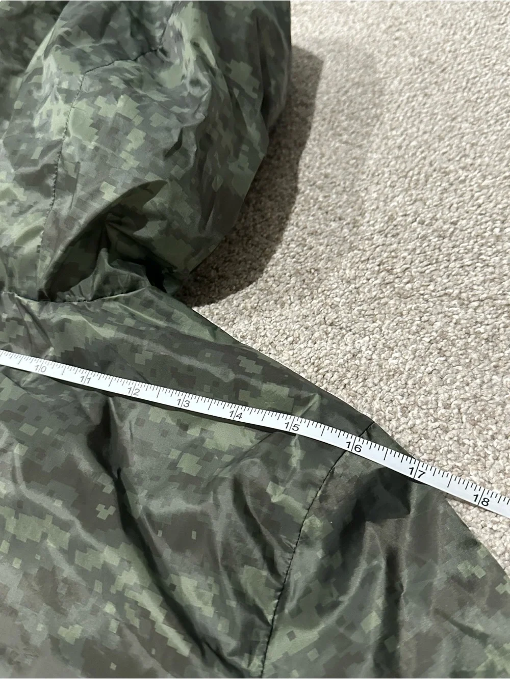 Old Navy Boys Green Pixelated Camo Lined Hooded Water Resistant Jacket